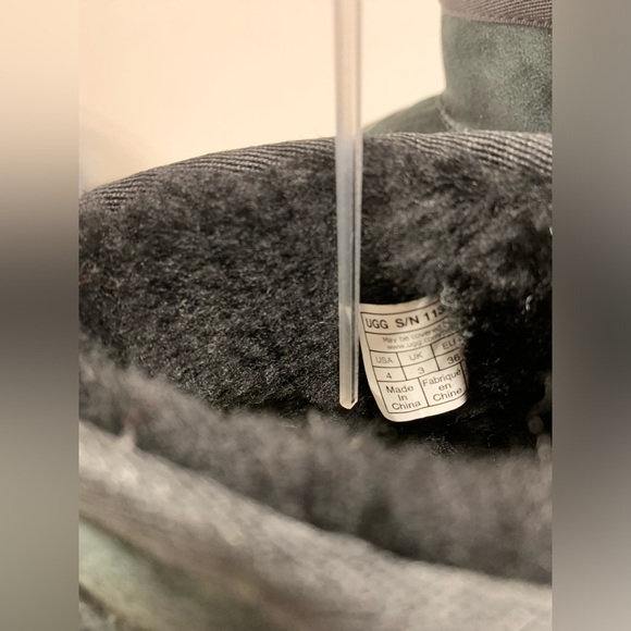 Ugg Kids' Classic Ultra Mini Black 4 - Picture 5 of 5